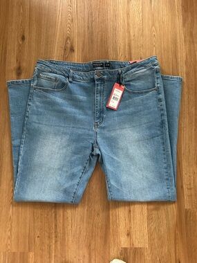 Southern Marsh Light Wash Straight Leg Men’s Jeans